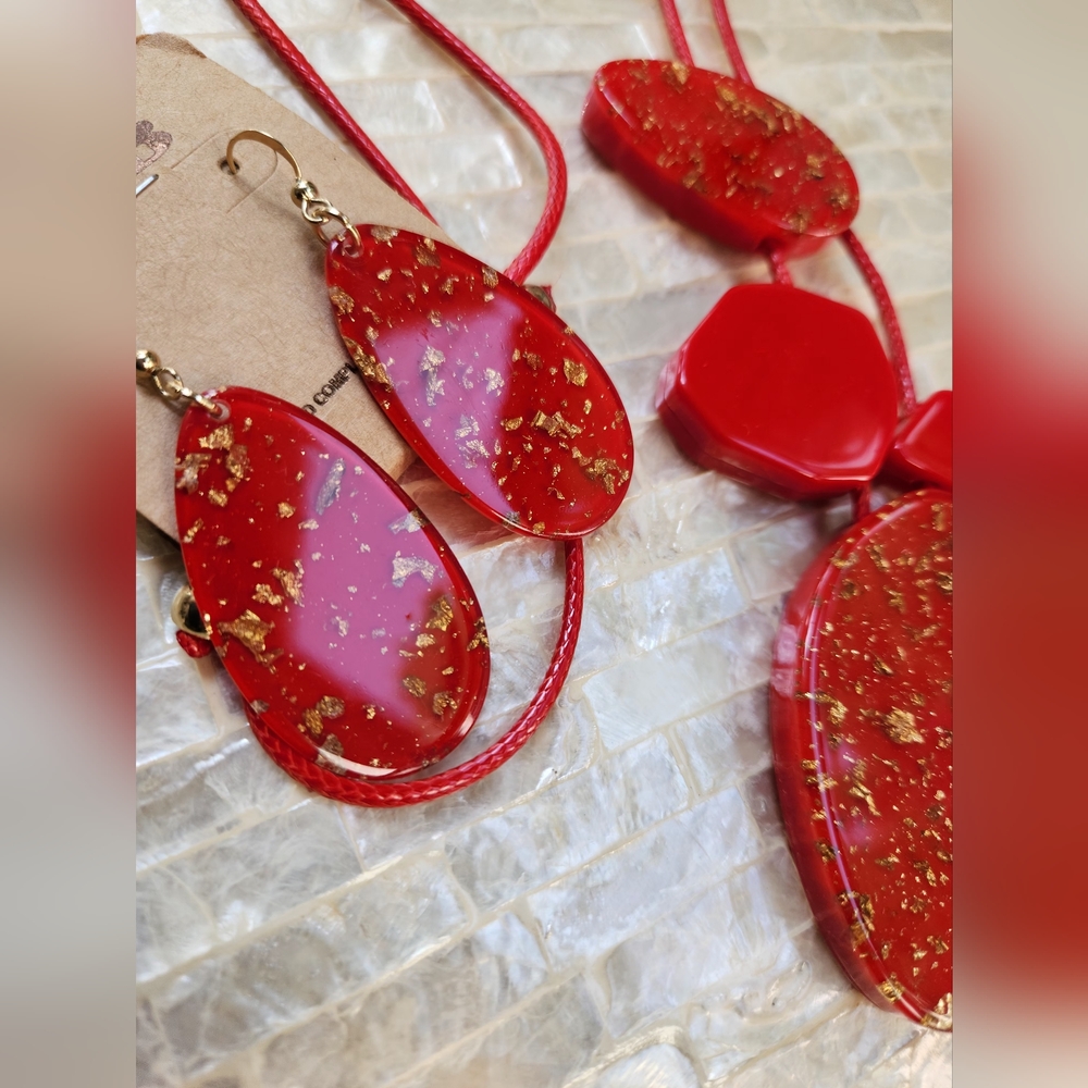 Reversible Bright Red Acrylic with Gold Flakes Necklace with Earrings Set